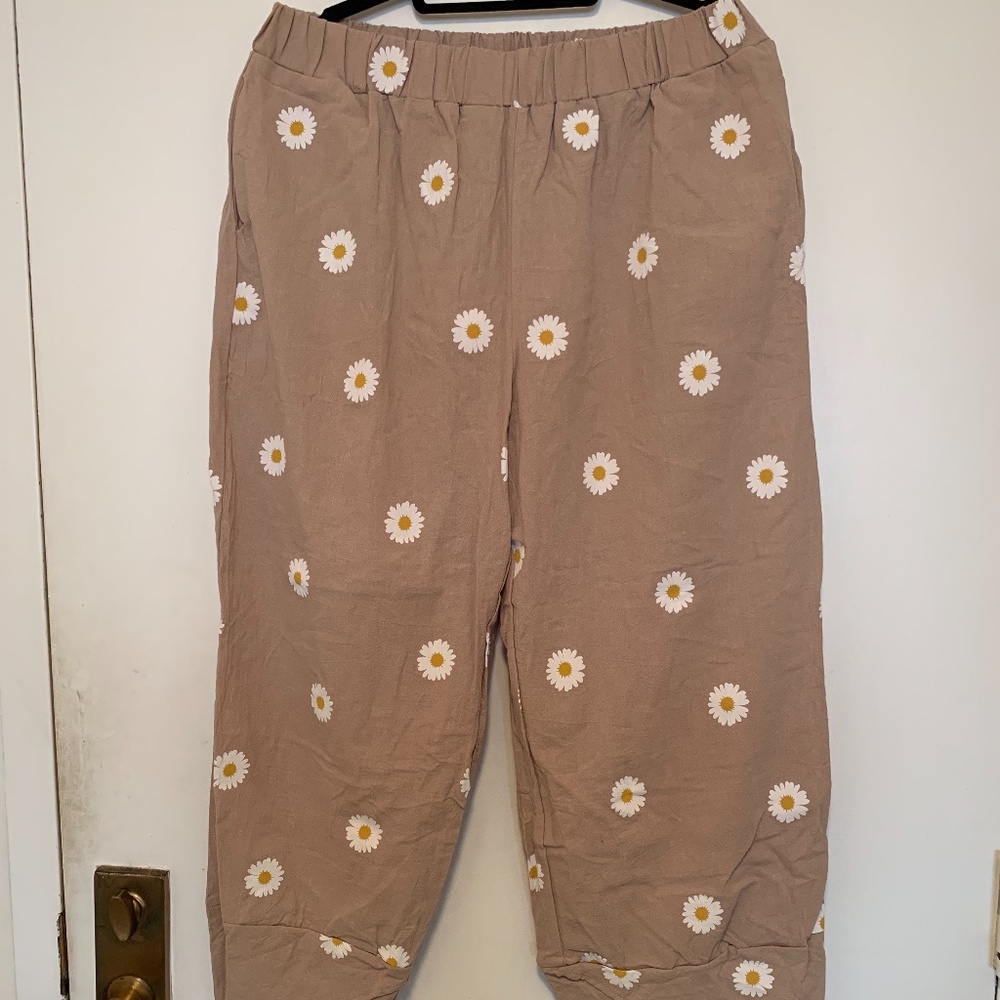 Cotton floral pant new W/o tag